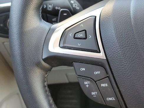 Used 2022 Ford Edge Titanium w/ Class II Trailer Tow Package image 18