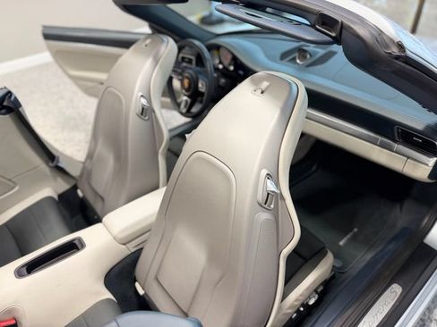 Used 2017 Porsche 911 Carrera S RWD image 31