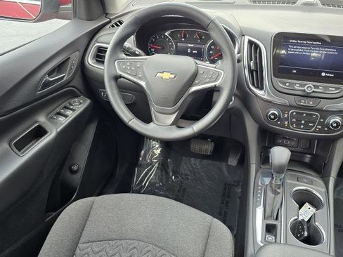 Used 2023 Chevrolet Equinox LT image 31