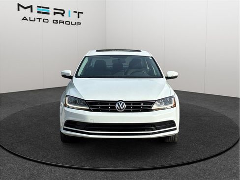 Used 2018 Volkswagen Jetta SE FWD image 3
