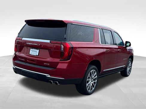 Used 2025 GMC Yukon XL Denali w/ Sun & Power Step Package AWD/4WD image 5