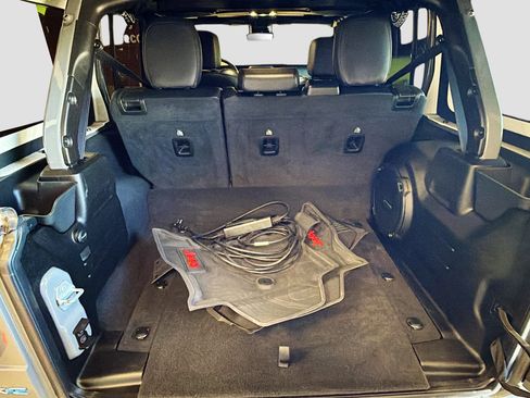 Used 2021 Jeep Wrangler Sahara w/ Cold Weather Group image 29