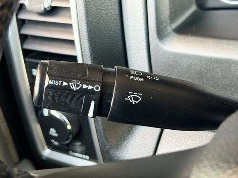 Used 2016 RAM 1500 Big Horn image 33