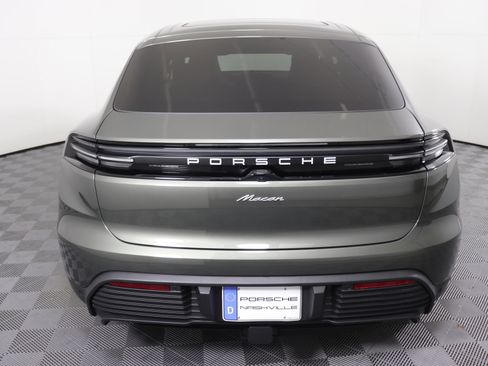 Used 2025 Porsche Macan Electric image 9
