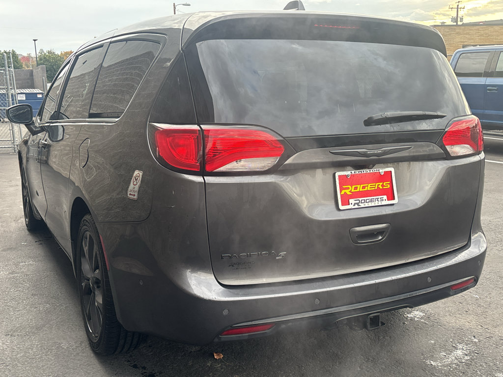 Used 2019 Chrysler Pacifica Touring Plus FWD image 8
