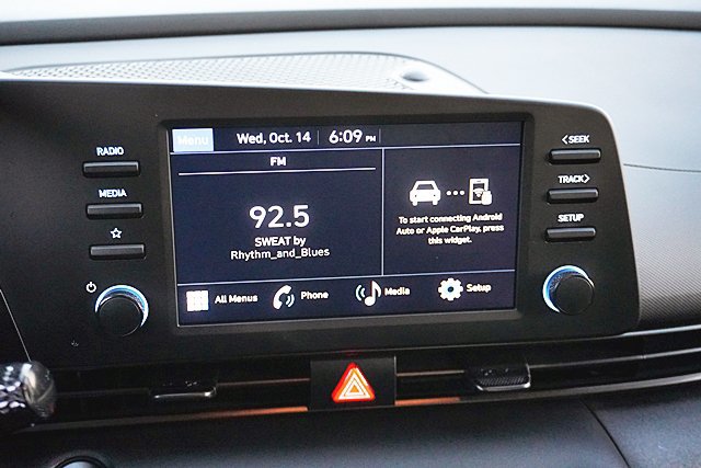 Certified 2025 Hyundai Elantra Sport FWD image 33