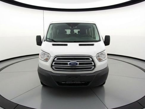 Used 2017 Ford Transit 350 XLT image 2
