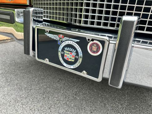 Used 1987 Cadillac Brougham RWD image 27