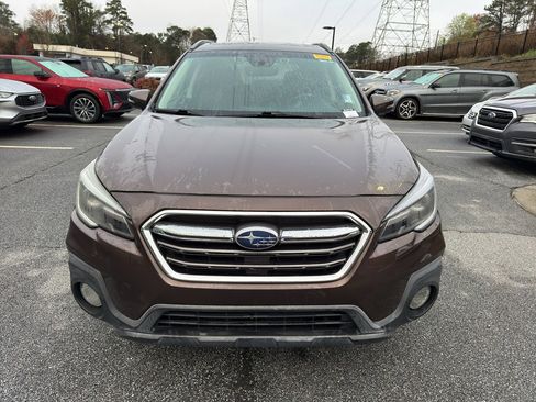 Used 2019 Subaru Outback 3.6R Touring w/ Popular Package #3A image 2
