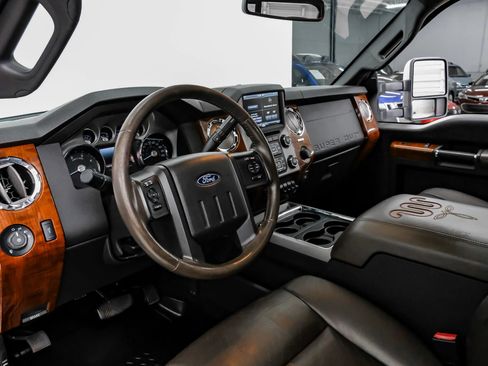 Used 2016 Ford F250 King Ranch w/ FX4 Off-Road Package AWD/4WD image 2