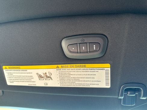 New 2026 Chrysler Pacifica Select w/ S Appearance Package image 11