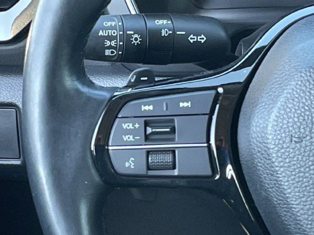 Used 2025 Honda Pilot Elite image 14