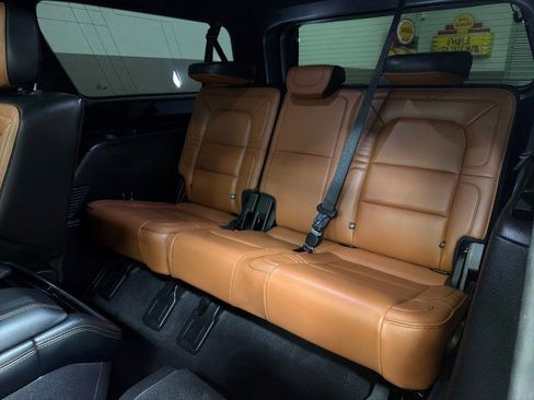 Used 2019 Lincoln Navigator L Reserve image 29