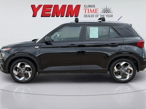 Used 2024 Hyundai Venue SEL FWD image 6