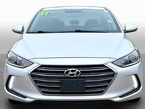 Used 2017 Hyundai Elantra Limited FWD image 4
