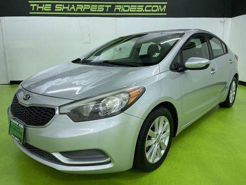 Used 2015 Kia Forte LX w/ Popular Package image 5