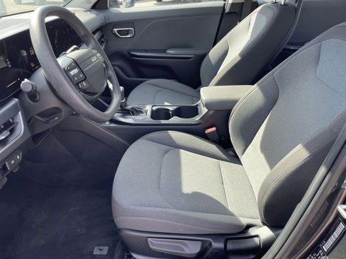 Used 2025 Kia K4 LXS FWD image 25