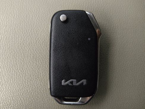 Used 2022 Kia Soul LX w/ Technology Package FWD image 32