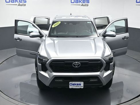 Used 2025 Toyota Tacoma TRD Off-Road image 57