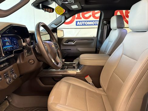 Used 2024 Chevrolet Silverado 1500 LTZ w/ LTZ Premium Package image 12