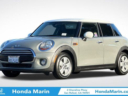 Used 2015 MINI Cooper 4-Door Hardtop image 10