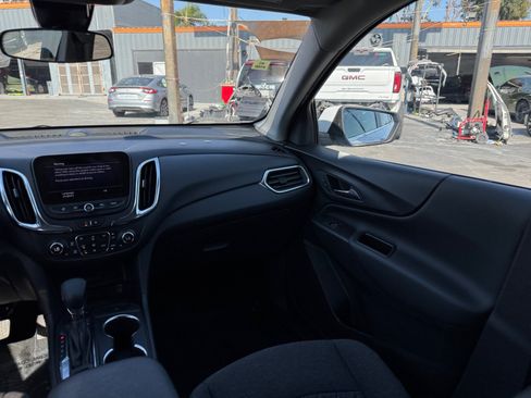 Used 2024 Chevrolet Equinox LT AWD/4WD image 16