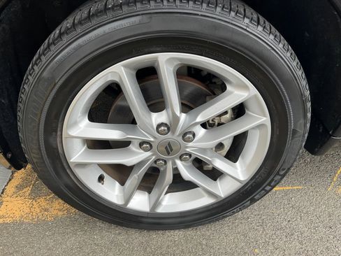 Used 2023 Dodge Durango GT image 30