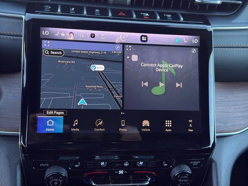 Used 2025 Jeep Grand Cherokee Summit image 18