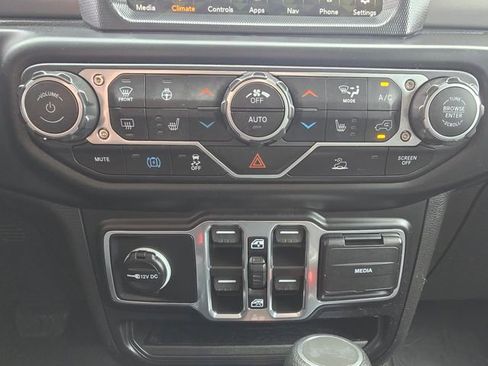 Used 2023 Jeep Wrangler Unlimited w/ Cold Weather Group AWD/4WD image 22