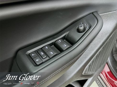 Used 2025 Jeep Grand Cherokee L Altitude image 31