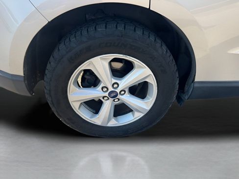 Used 2017 Ford Edge SE w/ Cargo Accessory Package AWD/4WD image 5