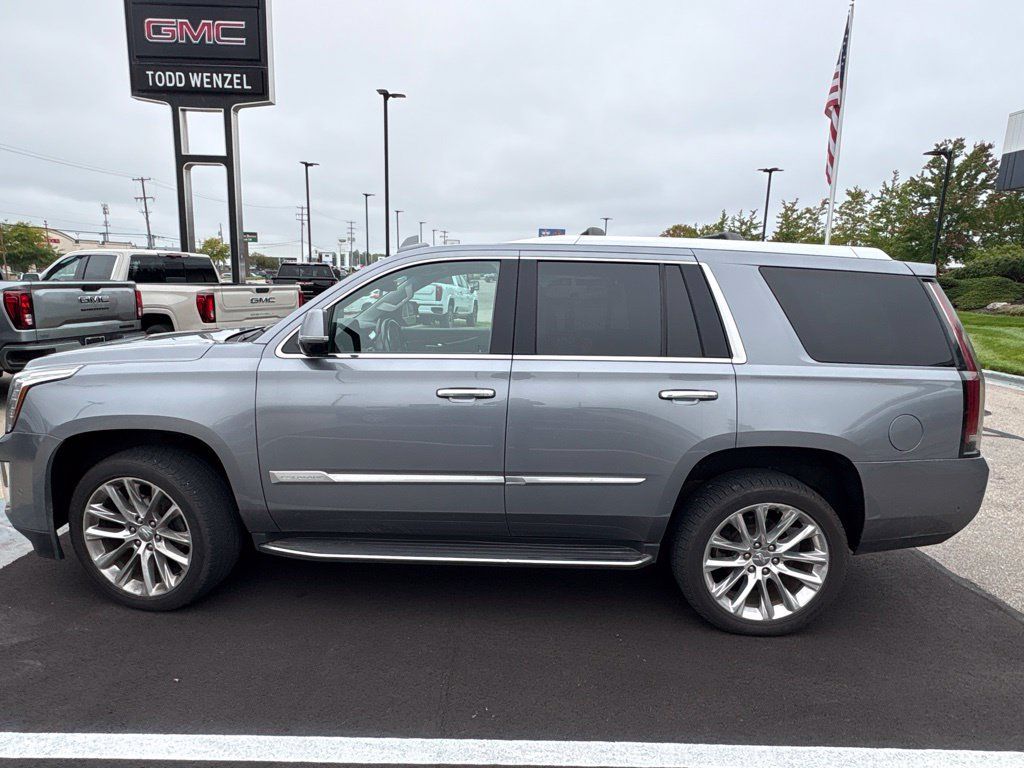 Used 2018 Cadillac Escalade Luxury AWD/4WD image 5