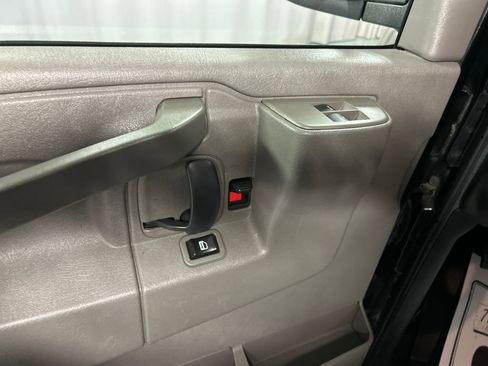 Used 2017 Chevrolet Express 2500 LS image 13