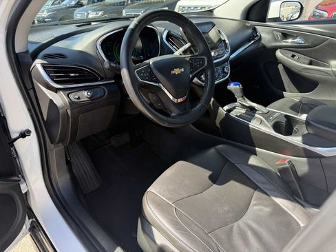 Used 2017 Chevrolet Volt Premier w/ Driver Confidence II Package FWD image 12
