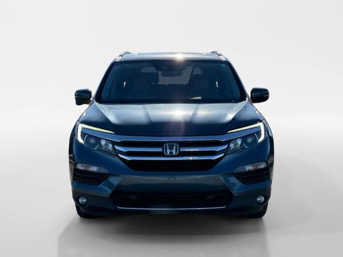 Used 2017 Honda Pilot Touring image 8