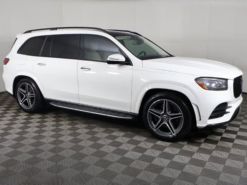 Used 2023 Mercedes-Benz GLS 450 4MATIC w/ AMG Line Exterior image 21