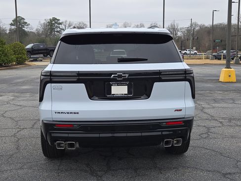 New 2026 Chevrolet Traverse RS w/ LPO, Floor Liner Package image 9