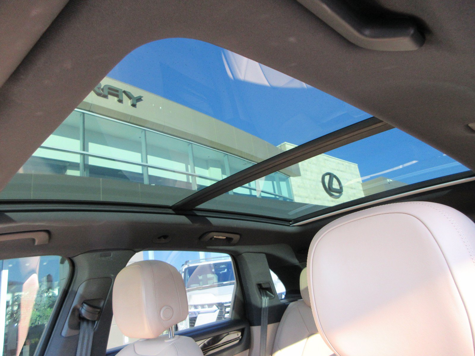 Used 2020 Porsche Cayenne AWD/4WD image 17