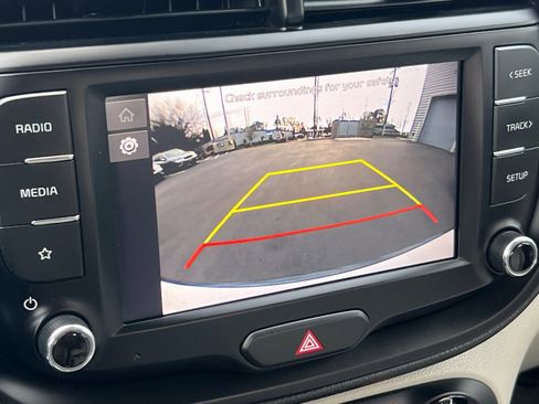 Used 2023 Kia Soul LX image 19