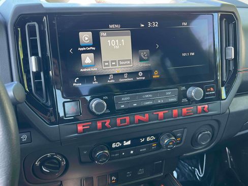 Used 2025 Nissan Frontier PRO-4X w/ Pro Convenience Package AWD/4WD image 15