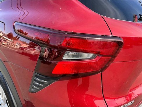 Used 2025 Chevrolet Trax LS FWD image 30