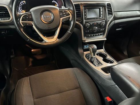 Used 2017 Jeep Grand Cherokee Laredo w/ Quick Order Package 23E AWD/4WD image 22