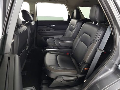 Used 2024 Nissan Pathfinder SL w/ SL Premium Package AWD/4WD image 32