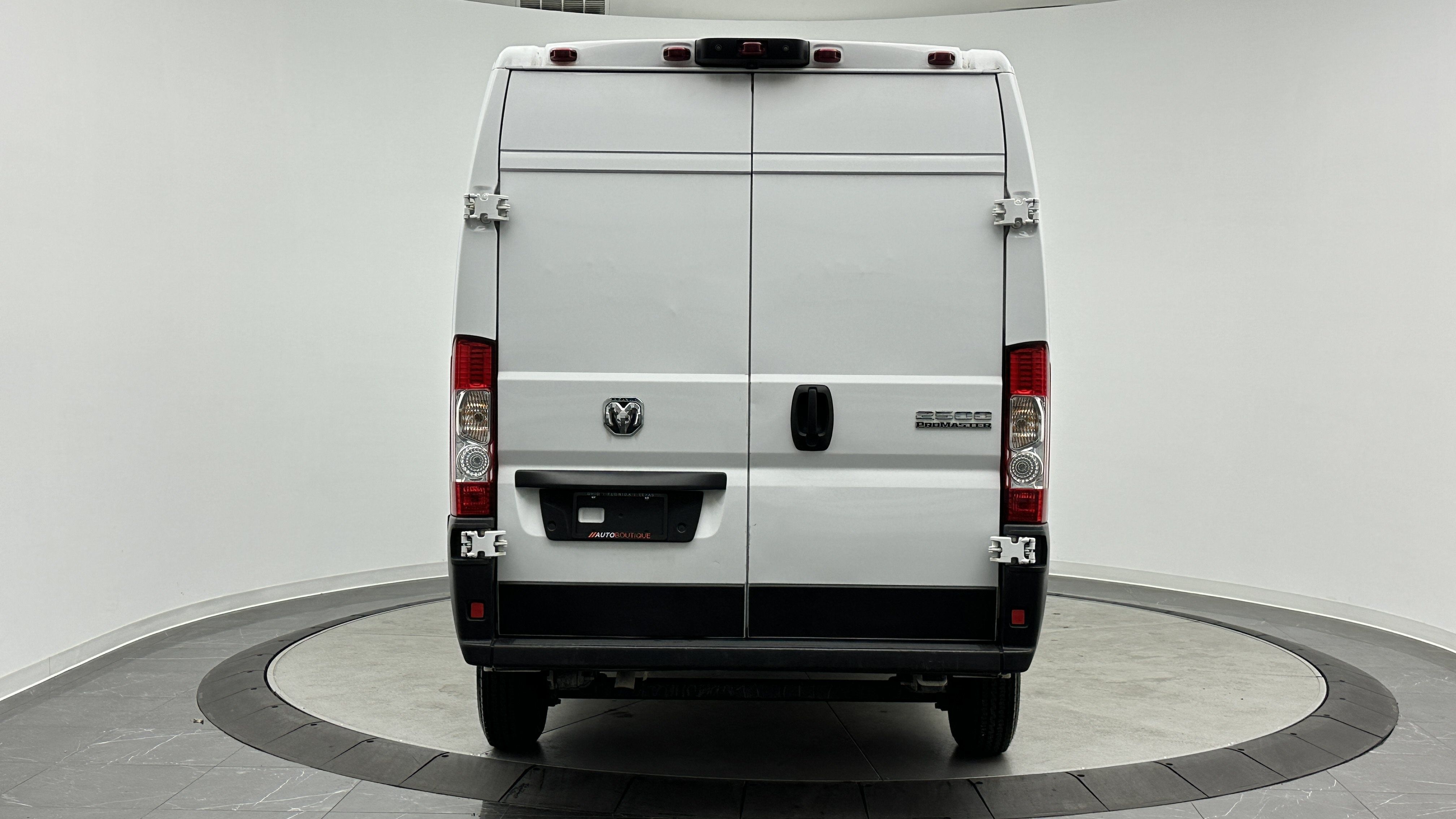 Used 2025 RAM ProMaster 2500 w/ Convenience Group FWD image 5