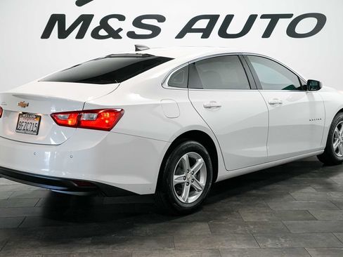 Used 2023 Chevrolet Malibu LS w/ Driver Confidence Package FWD image 4