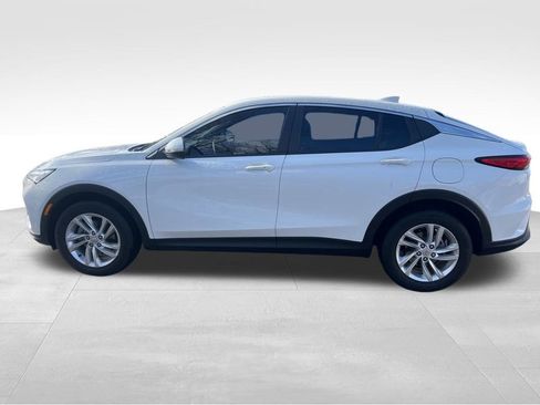 Certified 2024 Buick Envista Preferred w/ Convenience I Package image 9