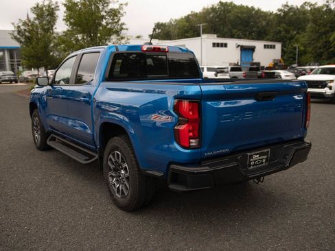 Used 2024 Chevrolet Colorado Z71 AWD/4WD image 17