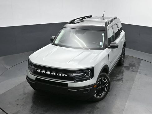 Used 2022 Ford Bronco Sport Outer Banks w/ Tech Package AWD/4WD image 41