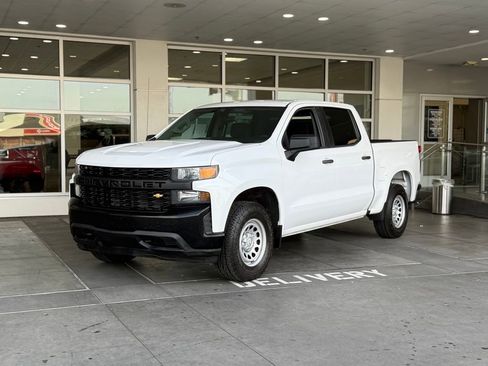 Used 2019 Chevrolet Silverado 1500 W/T w/ Z71 Off-Road Package image 2