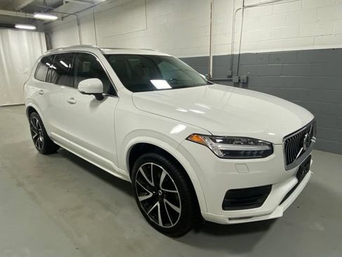 Used 2021 Volvo XC90 T6 Momentum w/ Advanced Package AWD/4WD image 4